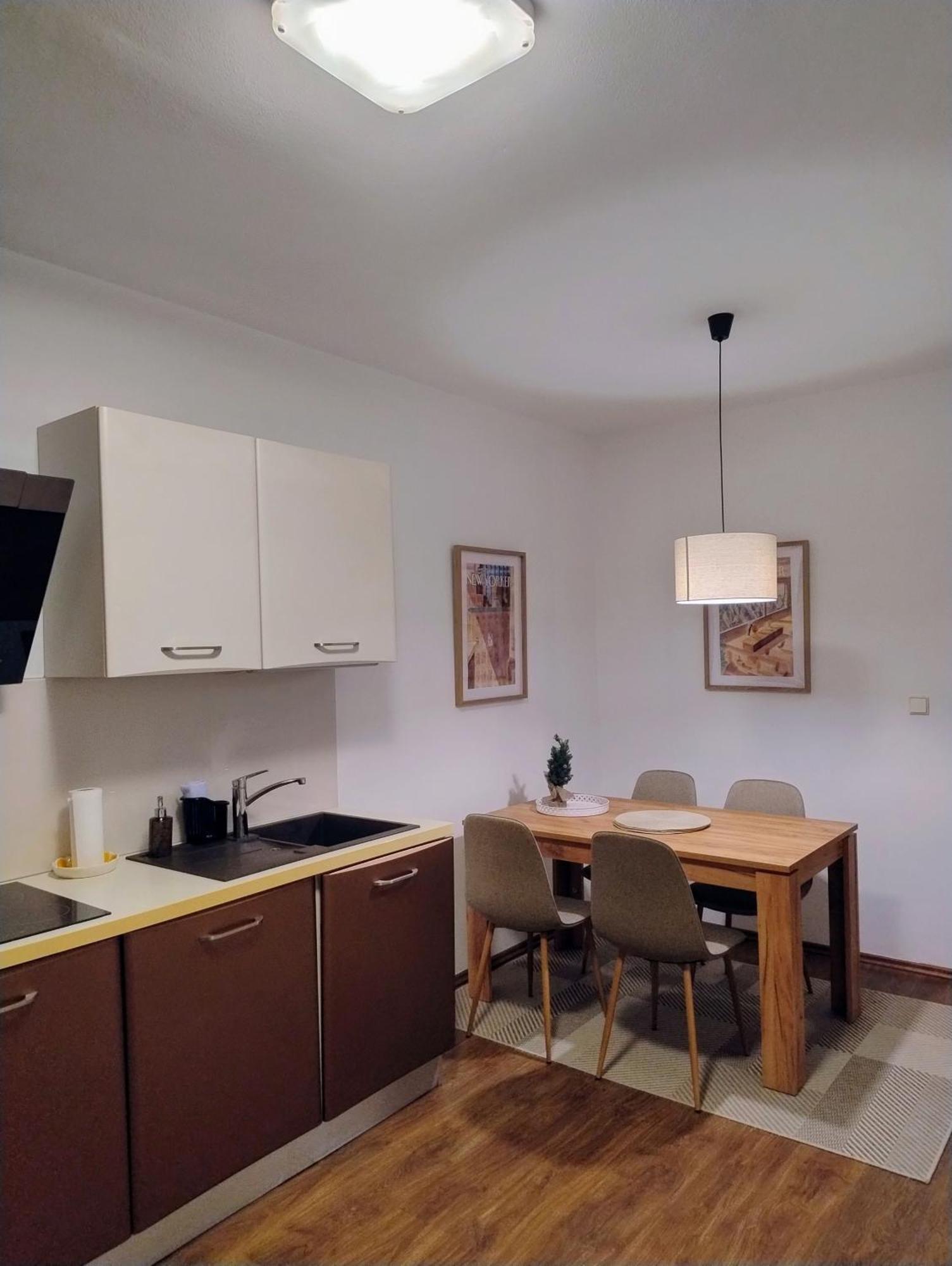 Apartment Carla การ์โลวีวารี ภายนอก รูปภาพ